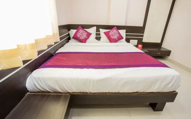 Oyo 8882 Pishori Residency
