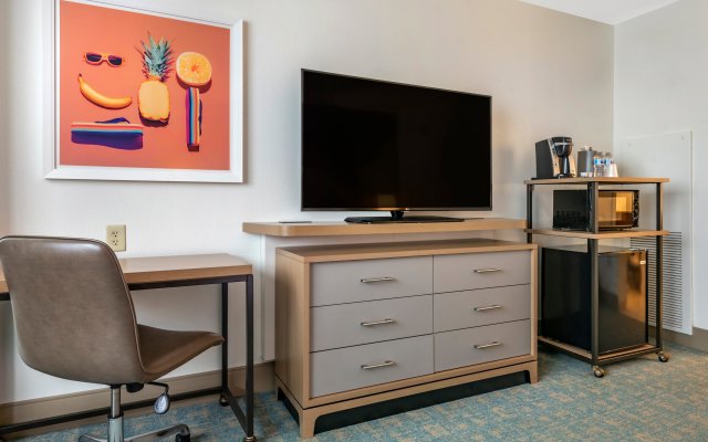 Holiday Inn Orlando - Disney Springs® Area, an IHG Hotel