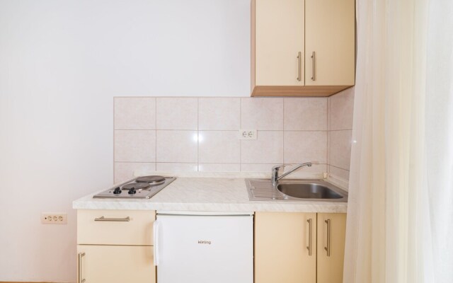 Studio Apartments Near Center 4