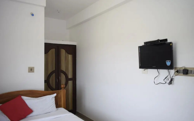 Haleemas Residency