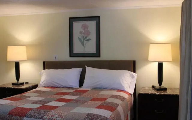Royale Coach Motor Lodge