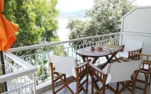 Tzeni Villa