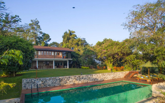 Kings Pavilion Hotel