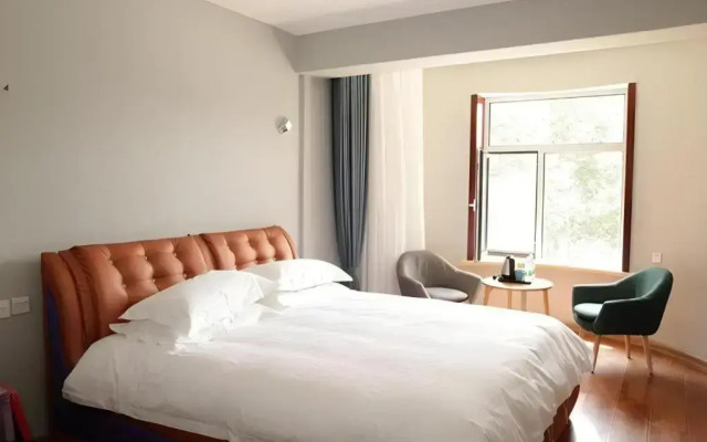 Ripple Hotel (Dalian Laodong Park Wuchang Street)