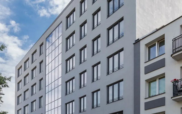 S6 by Platinum Residence