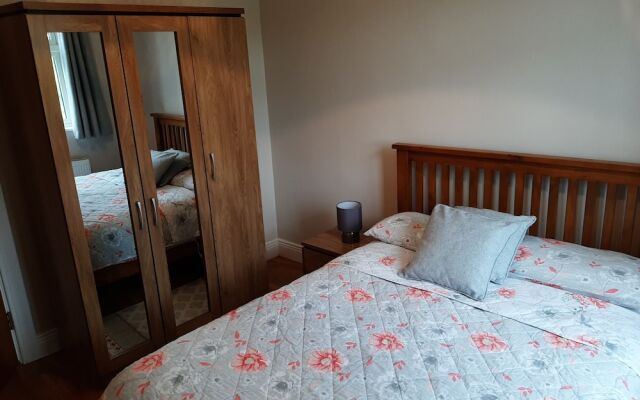 Beautiful Country Cottage Sleeps 3