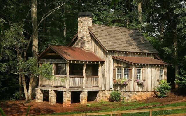The Farm Cabins