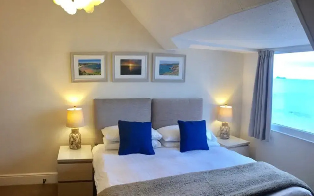 Channel View Hotel