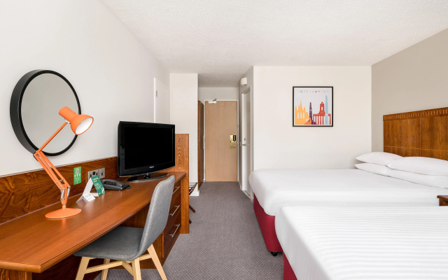 Holiday Inn Northampton by IHG