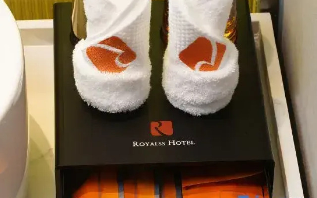 Royalss Hotel