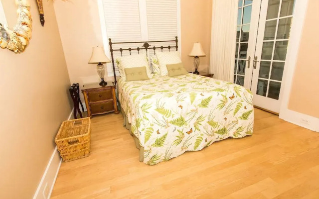 Bella Luna by RedAwning