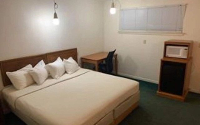 Sawmill Lodges Motel