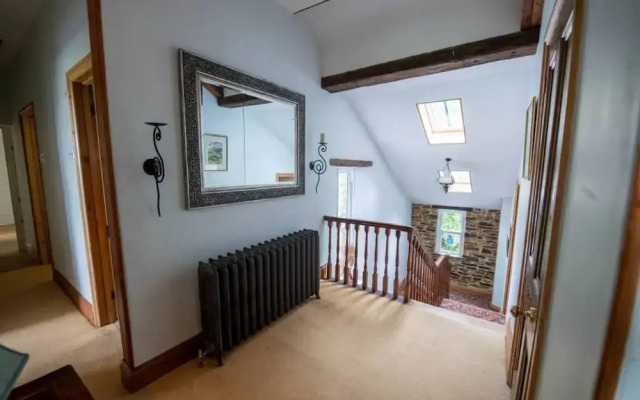 Stunning 6-bed House With Huge Garden on Dartmoor
