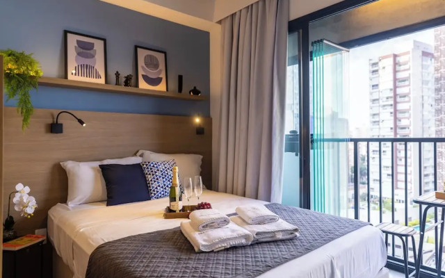 Estúdios com AC e Varanda na Bela Vista