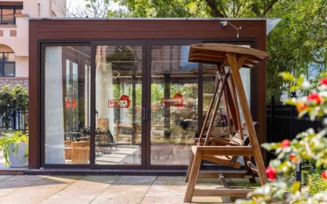 Yincaolu Lingfeng Bieyuan (Yulin Wonderland Store)