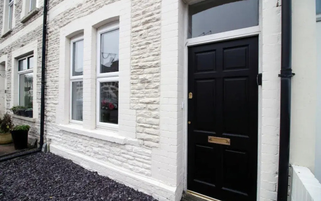 Rare Central Entire House Parking