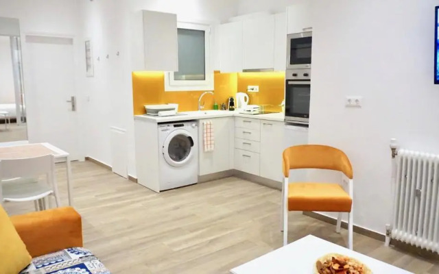 Spacious Peaceful Studio with Garden Patio