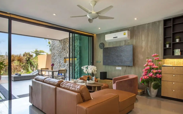 Scenic Green Hill Views 4BR Villa Jeanny