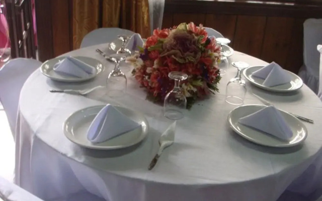 Highland Villa Hotel and Resto