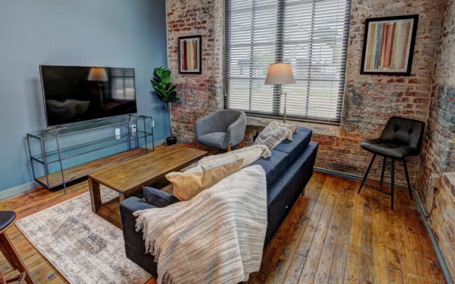 2 Bedroom, Hawthorne Lane