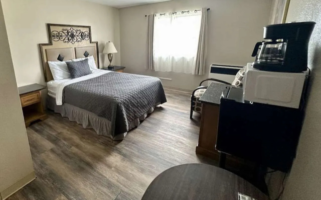 Hooligans Fishing Lodge