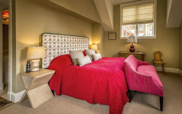 Dunton Town House