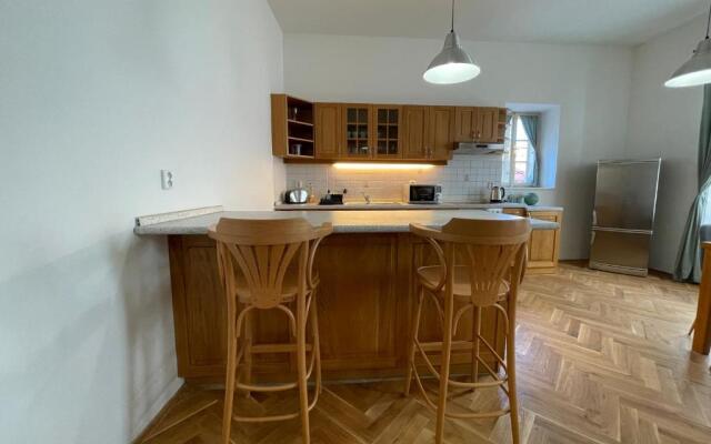 White Swan Boutique Apartments