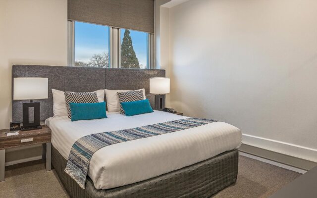 Mantra One Sandy Bay Road