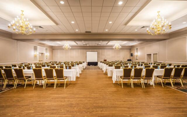 enVision Hotel & Conference Center Mansfield-Foxboro