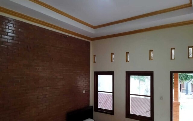 Borobudur Kampung Homestay - Suhadi