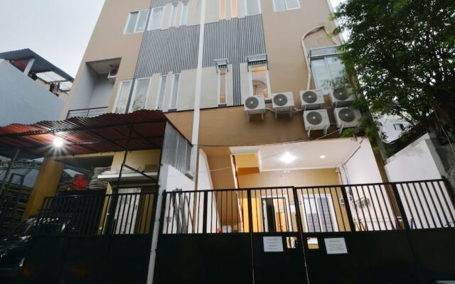 ZEN Rooms Basic Tanjung Duren Syariah