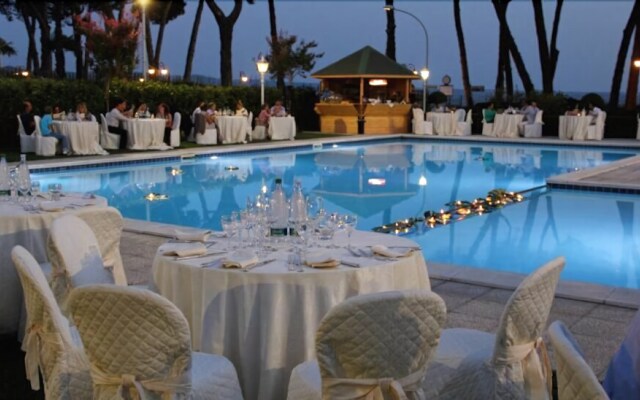 Ai Platani Hotel Moderno