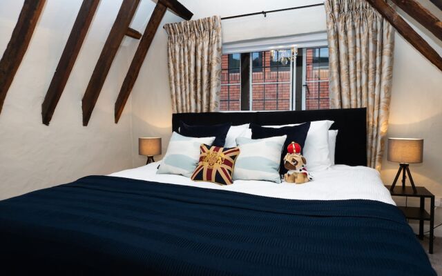 Karah Suites - Queen Annes Court