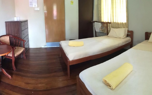 Slagon Homestay – Guest Rooms – Ranau
