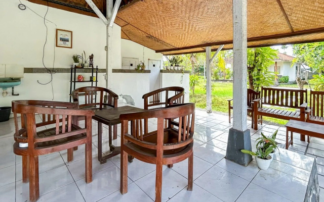 Hepi Bungalow Lovina Mitra RedDoorz