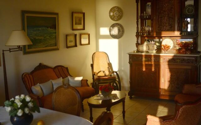 Sophisticated Central House In Tinos