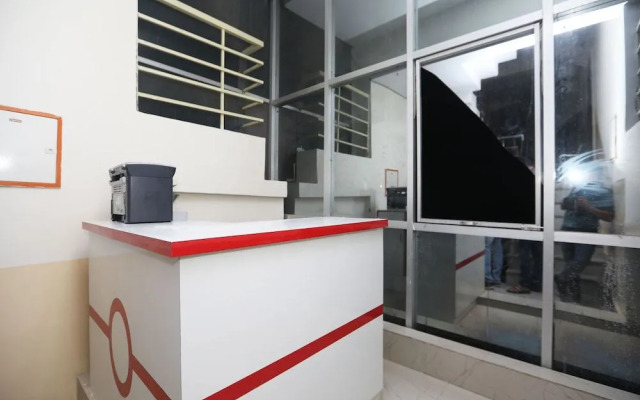 OYO 44000 The Nest - Knowledge Park