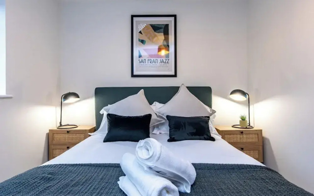 Apartment on Fulford