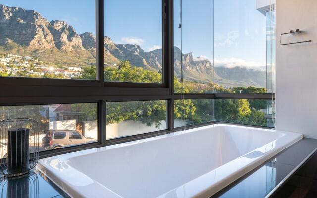 Amara Lincoln - 100m From Camps Bay Beach