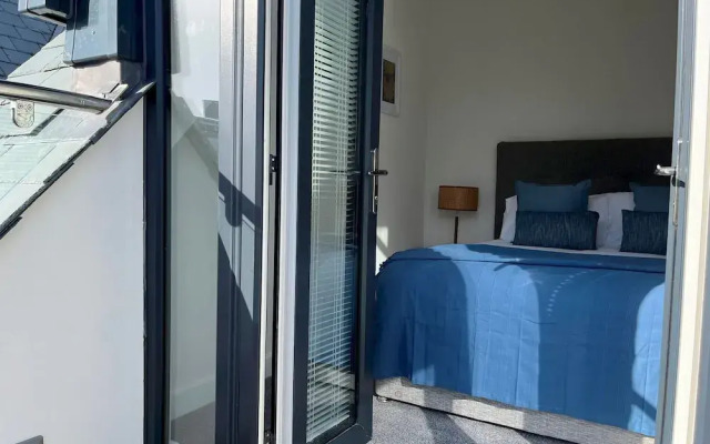 Stunning 3 bed 2 5 Bath Penzance Seaside Balcony