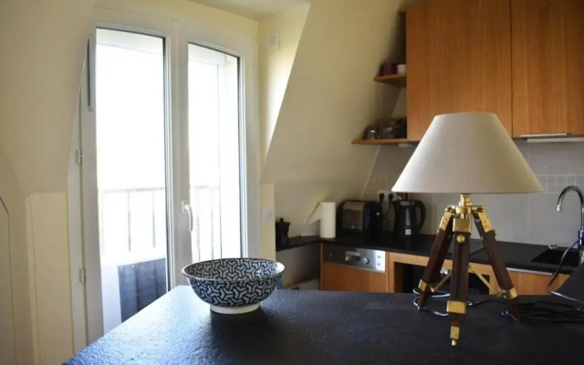 Fully Renovated Bright Studio With High View