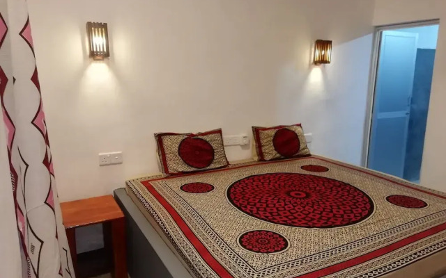 Sea shells Inn Arugambay