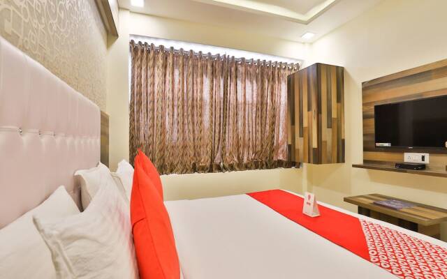 OYO 12654 Hotel Sunshine