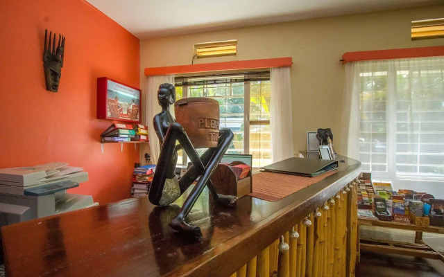 2 Friends Guest House