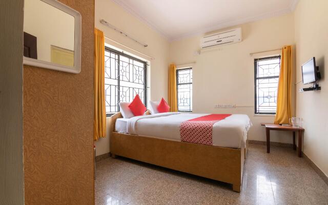 OYO 10242 Hotel Shelton Suites