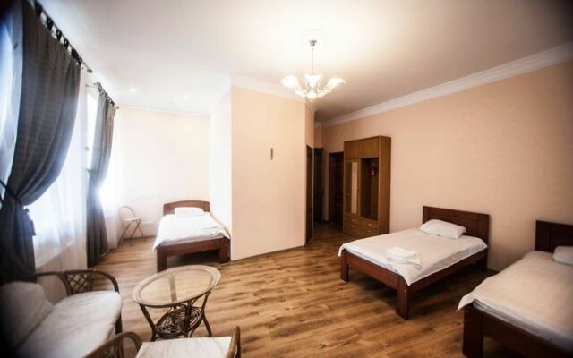 Biplan Guest House Aleksandria