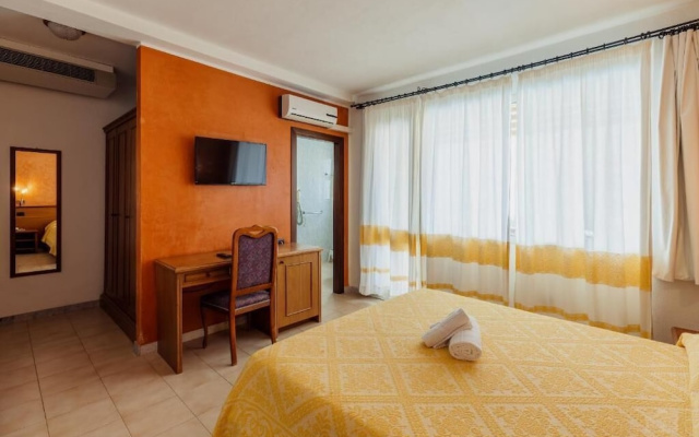 Club Malaspina Hotel