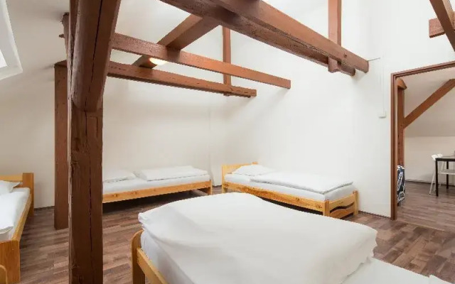 Easy Housing Hostel In Prague