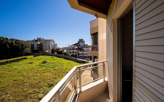 Bom apto p/ casais em Canasvieiras VDM1021