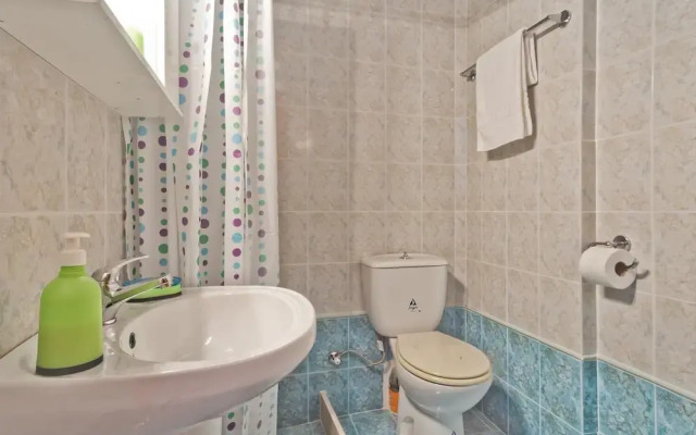 Fronis Apartment